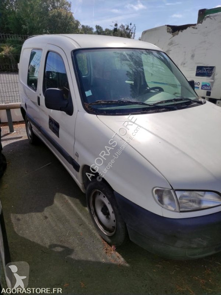 Samochód dostawczy Peugeot