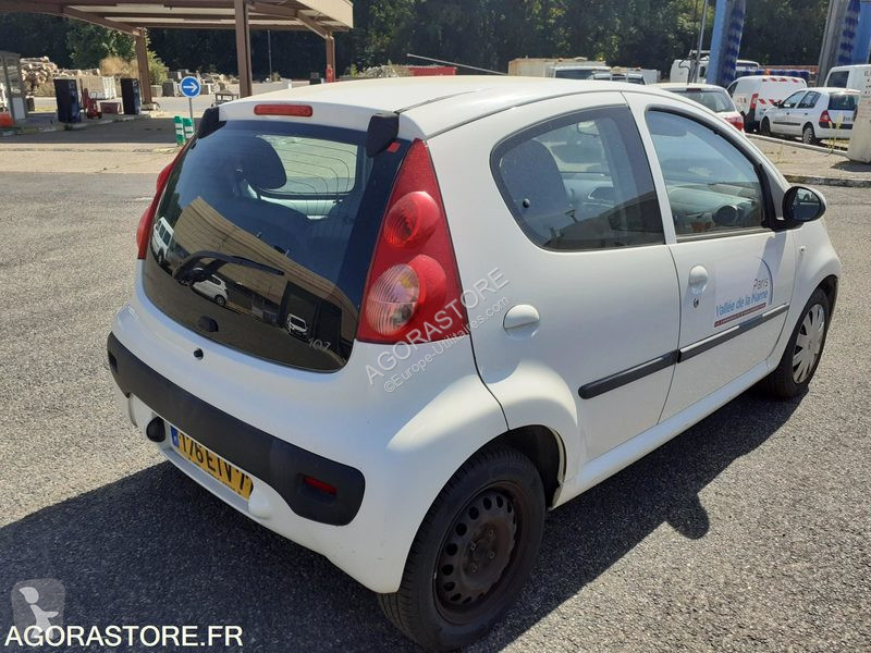 Samochód dostawczy Peugeot 107