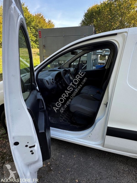 Samochód dostawczy Peugeot PARTNER