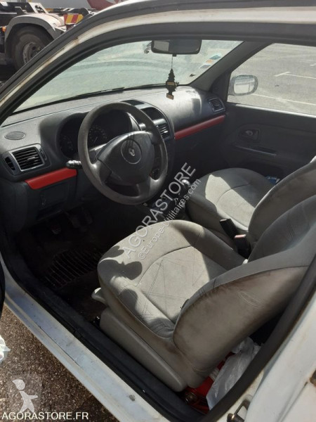 Samochód dostawczy Renault CLIO