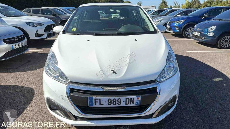 Samochód dostawczy Peugeot 208
