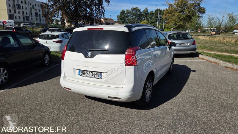 Samochód dostawczy Peugeot