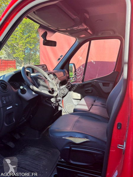 Renault MASTER van