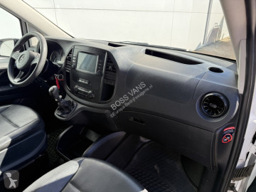 Furgon dostawczy Mercedes