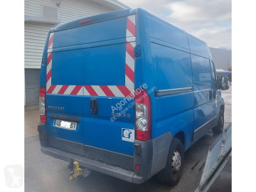 Peugeot van
