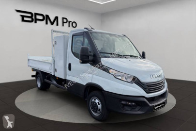 Nyttobil med flak standard Iveco