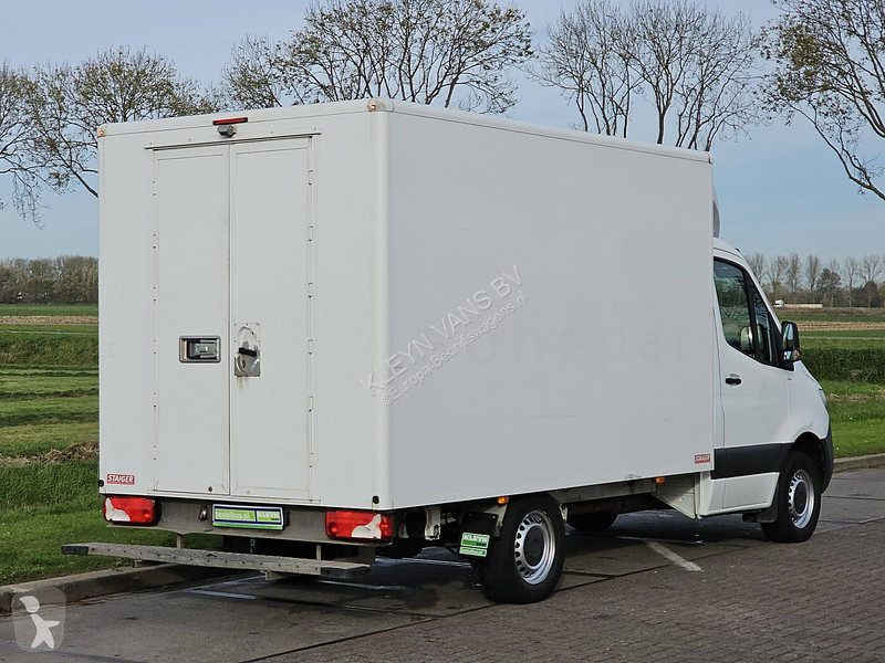 Autoutilitară Mercedes 314 ac automaat EURO6