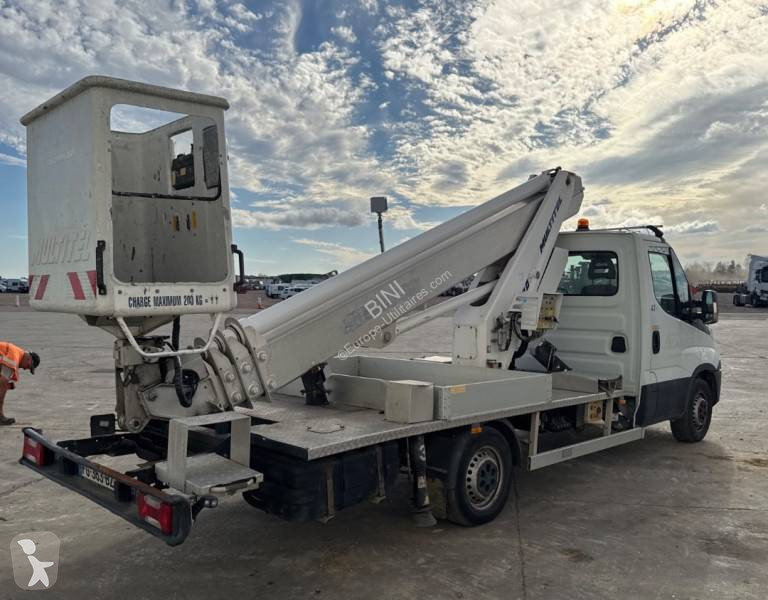 Furgoneta Iveco 35S12