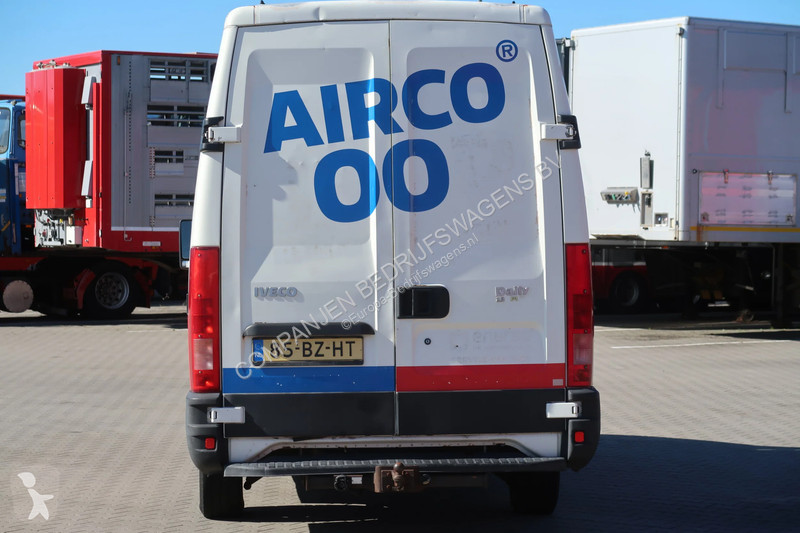 Furgoneta Iveco 2.3