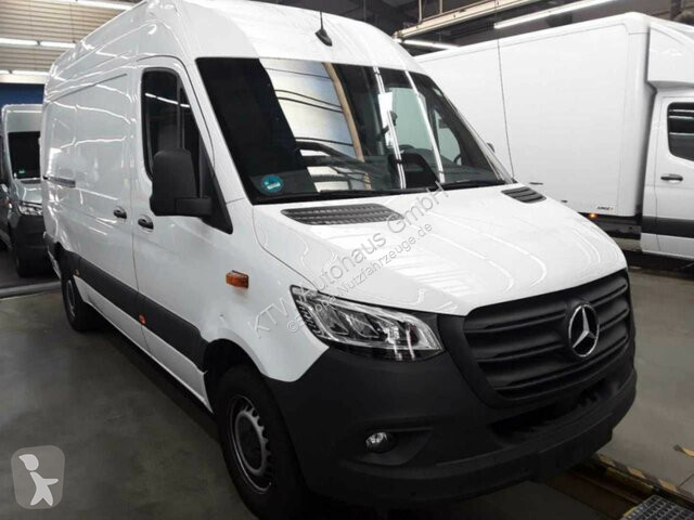 Samochód dostawczy Mercedes Sprinter 317...