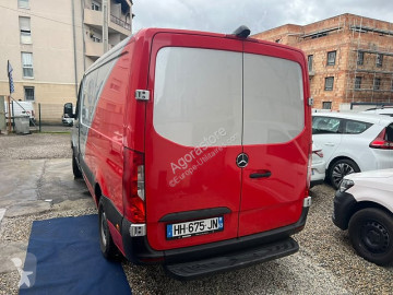 Mercedes van