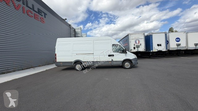 Furgoneta Iveco FGN 35S13 V7 H1 BVM5