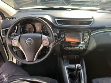 Samochód 4x4 Nissan