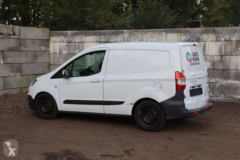 Furgoneta Ford Courier