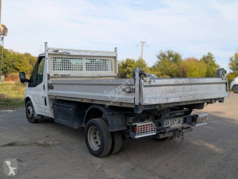 Véhicule utilitaire Ford 110 T300