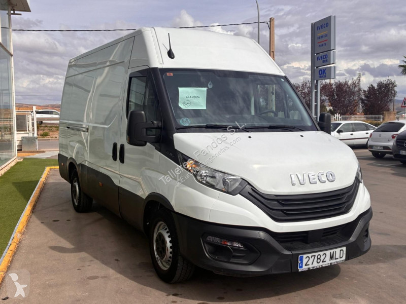 عربة نفعية Iveco  35S16V