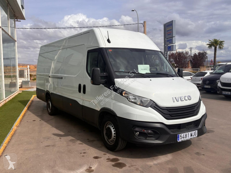 عربة نفعية Iveco  35S16V