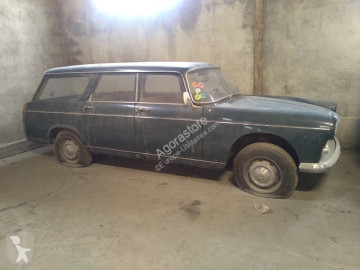 Vozidlo sedan Peugeot