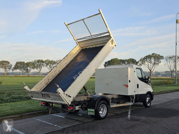 عربة نفعية قلابة Iveco