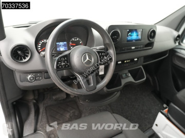 Furgon dostawczy Mercedes