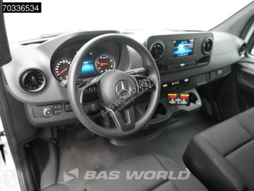 Dostawcza chłodnia Mercedes