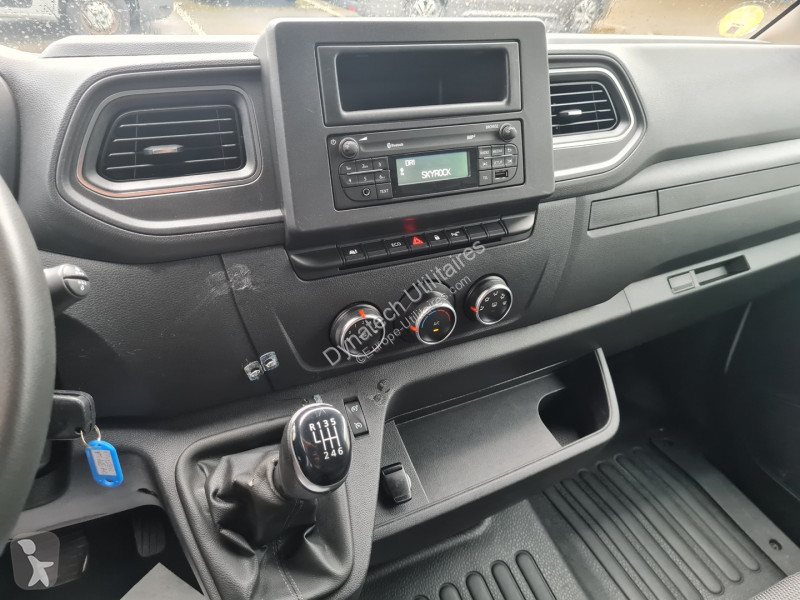 Véhicule utilitaire Renault MASTER III FG F3500...