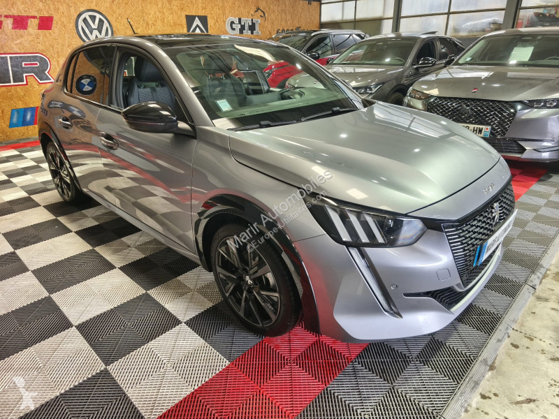 Véhicule utilitaire Peugeot 208