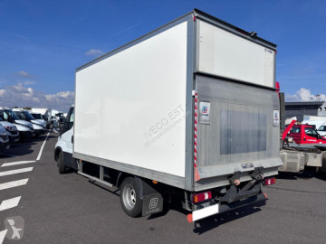 Лекотоварен самосвал Iveco