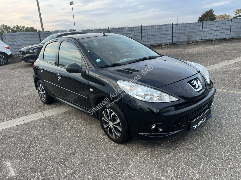 Autoutilitară Peugeot 1.1 i 60ch 4cv 5Portes...