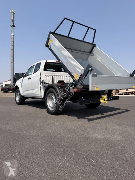 Véhicule utilitaire Isuzu 2.2L SPACE B-STRONG