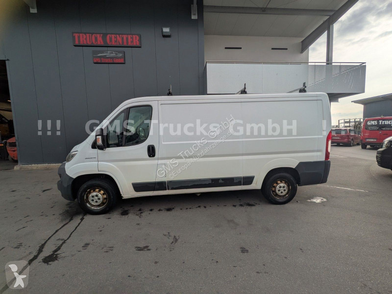 Véhicule utilitaire Fiat Multijet 130 / Nur...