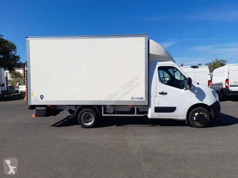 Véhicule utilitaire Nissan RJ L4H1 2.3 DCI...