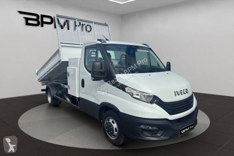 Iveco 35C16 van