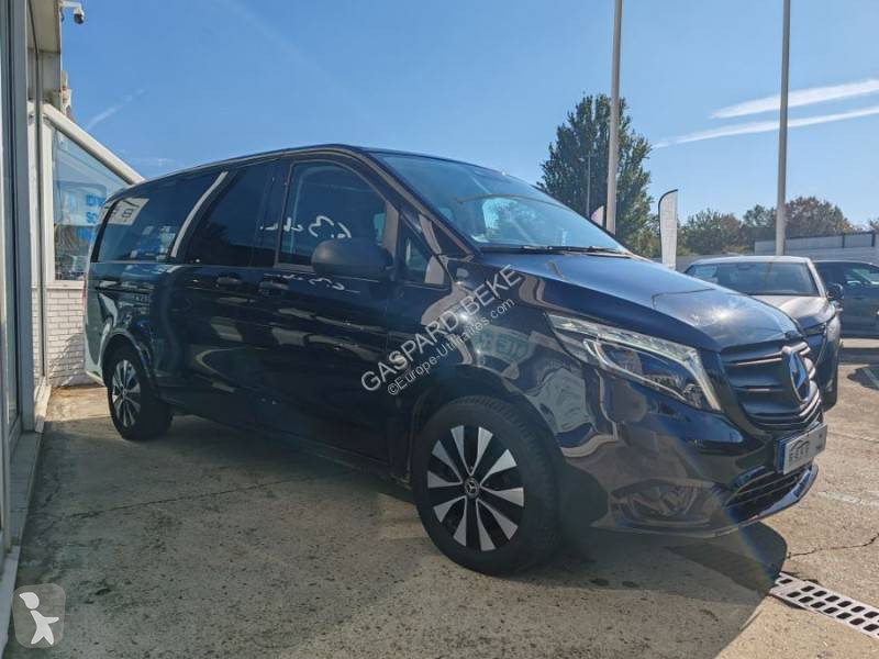 Mercedes  van