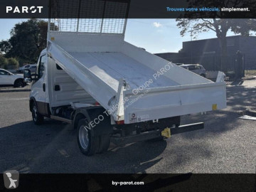Utilitaire benne standard Iveco