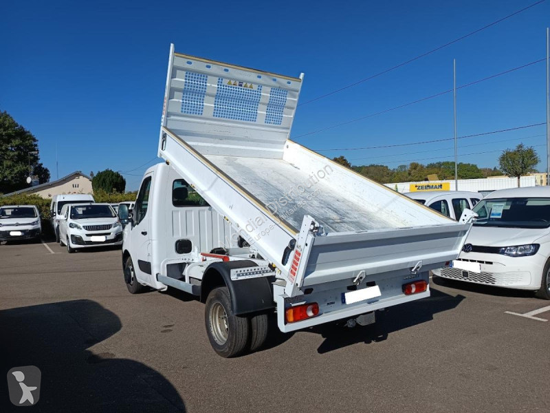 Véhicule utilitaire Renault 2.3 dci RJ3500