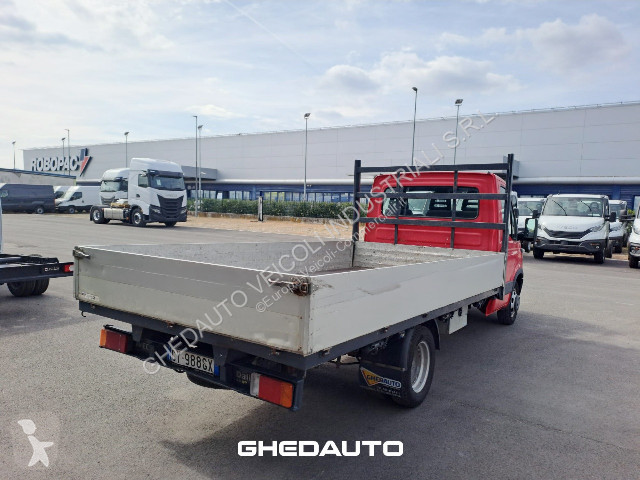 Véhicule utilitaire Iveco DAILY 35C14 CON...