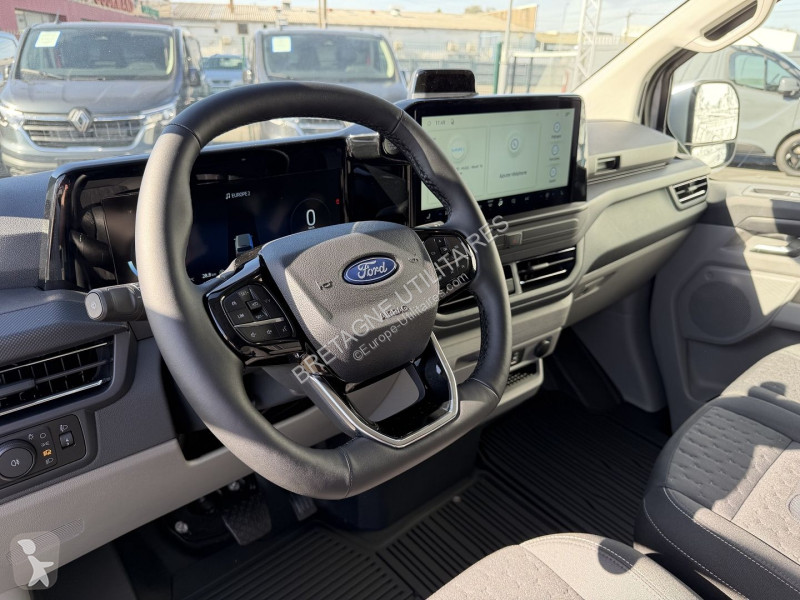 Véhicule utilitaire Ford TRANSIT CUSTOM FG 4X4...