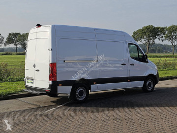 Mercedes Sprinter 317 L2H2 RWD Automaat Airco Mbux Camera Cruise Control Apple Carplay Parkeersensoren 3 Zits Euro6 170 PK!