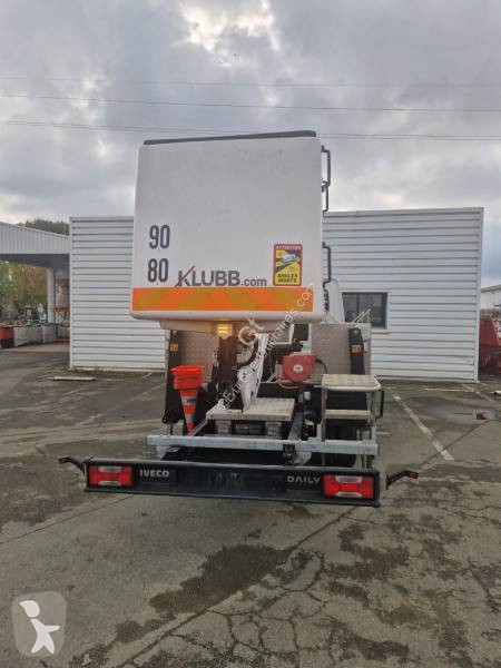 Véhicule utilitaire Iveco 50C18
