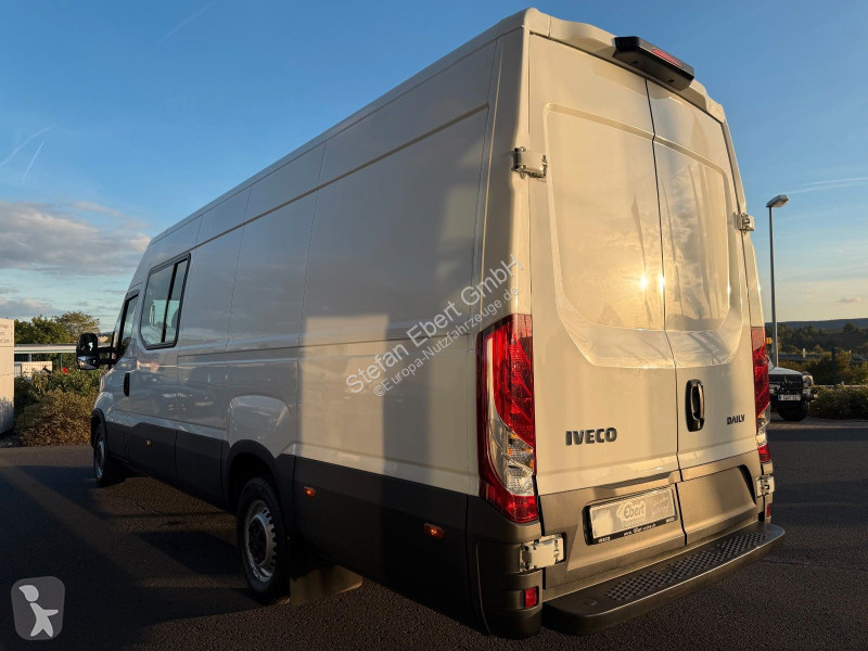 Véhicule utilitaire Iveco 35S14H CRV , Crewcab,...
