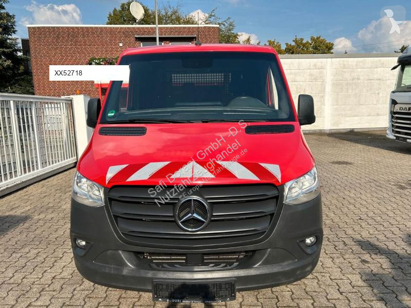 Mercedes 317 van