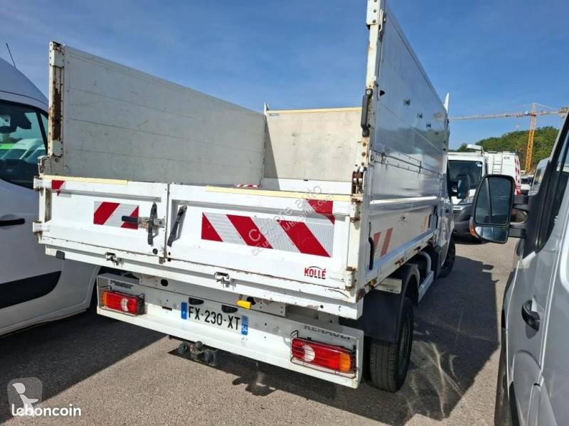 Véhicule utilitaire Renault 165 CH DIN