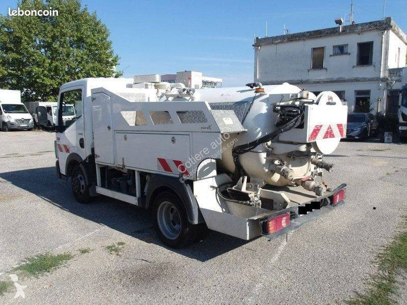 Véhicule utilitaire Renault 150.35