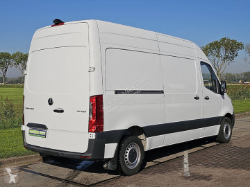 Fourgon Mercedes