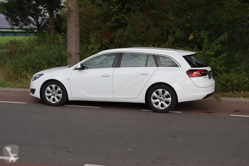 Véhicule utilitaire Opel Sports SW