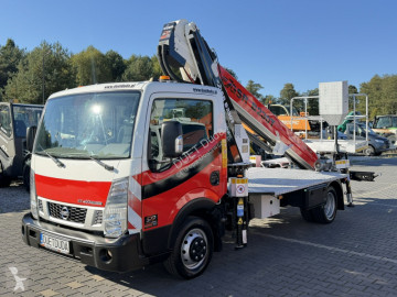 Véhicule utilitaire Nissan