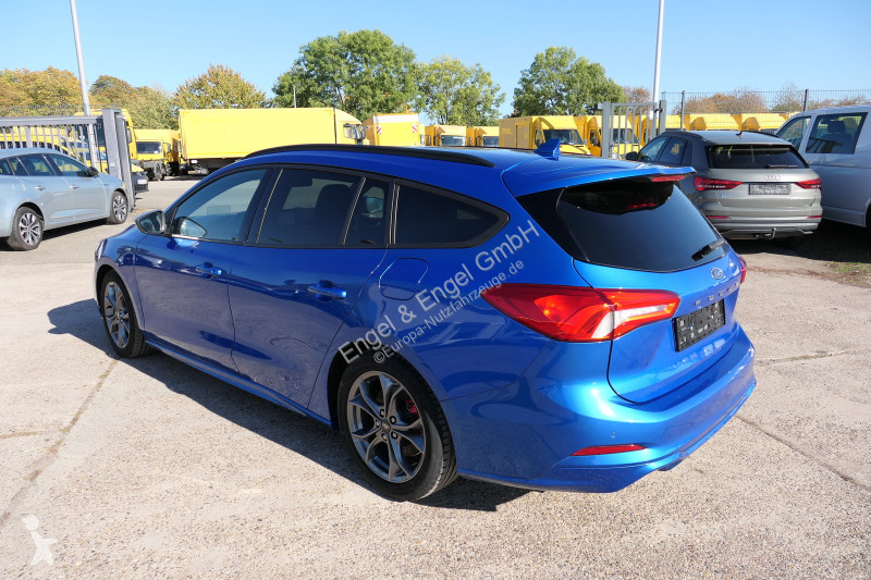 Véhicule utilitaire Ford Focus Turnier ST-Line...