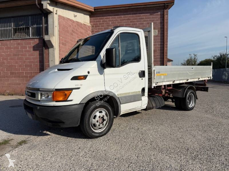 Véhicule utilitaire Iveco 35C09