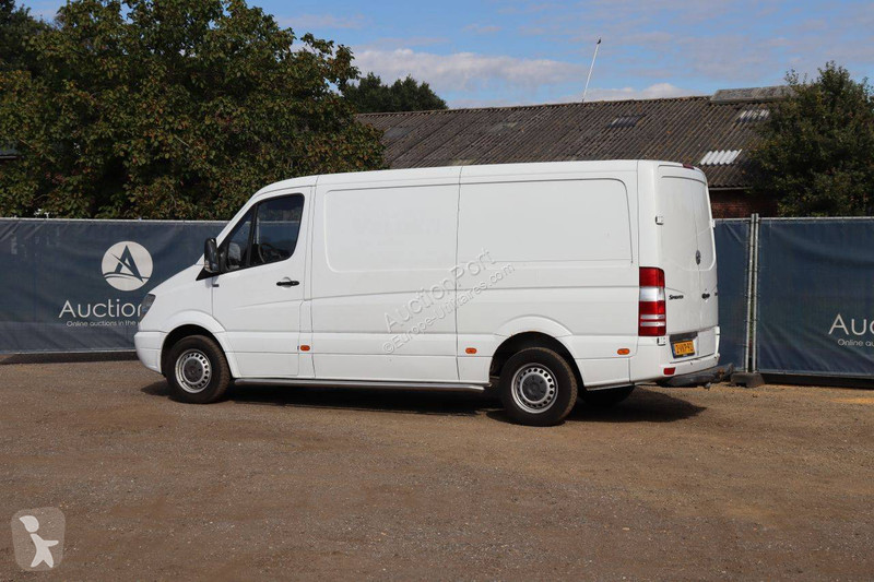 Véhicule utilitaire Mercedes 906 KA 35 SPRINTER...